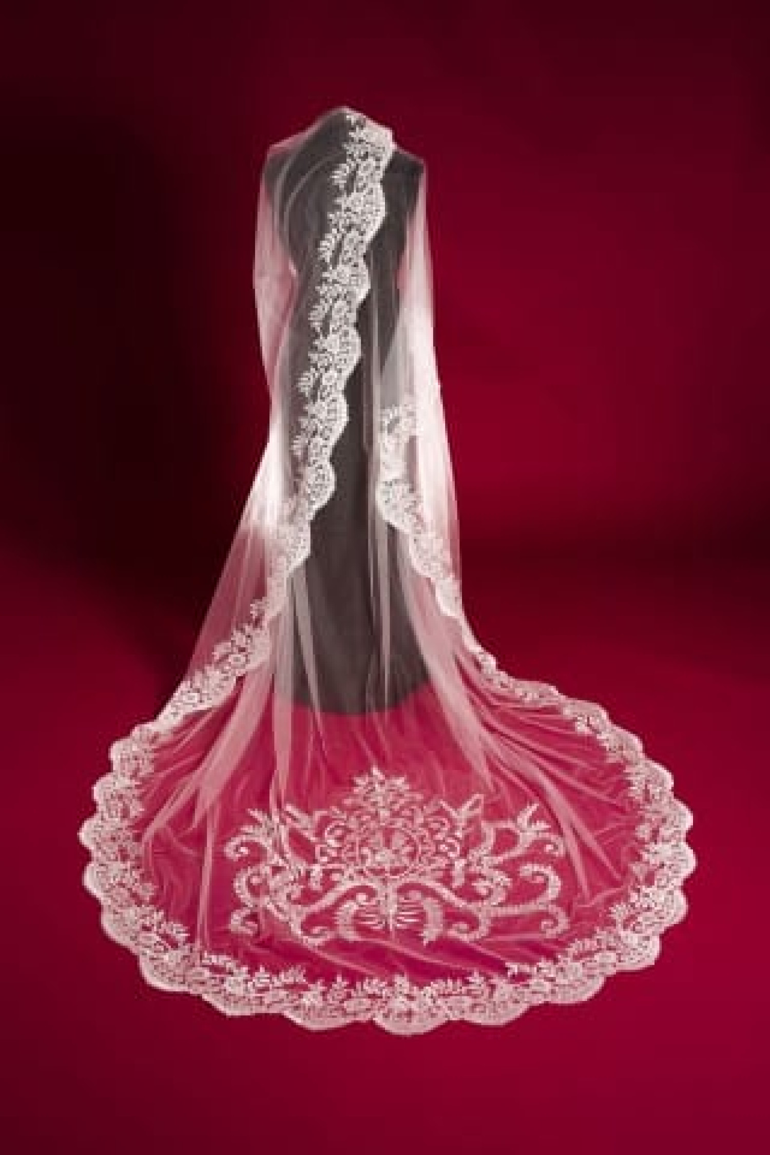 MANTILLA CHOPIN-ESPERANZA BERTRAN-NOVIA