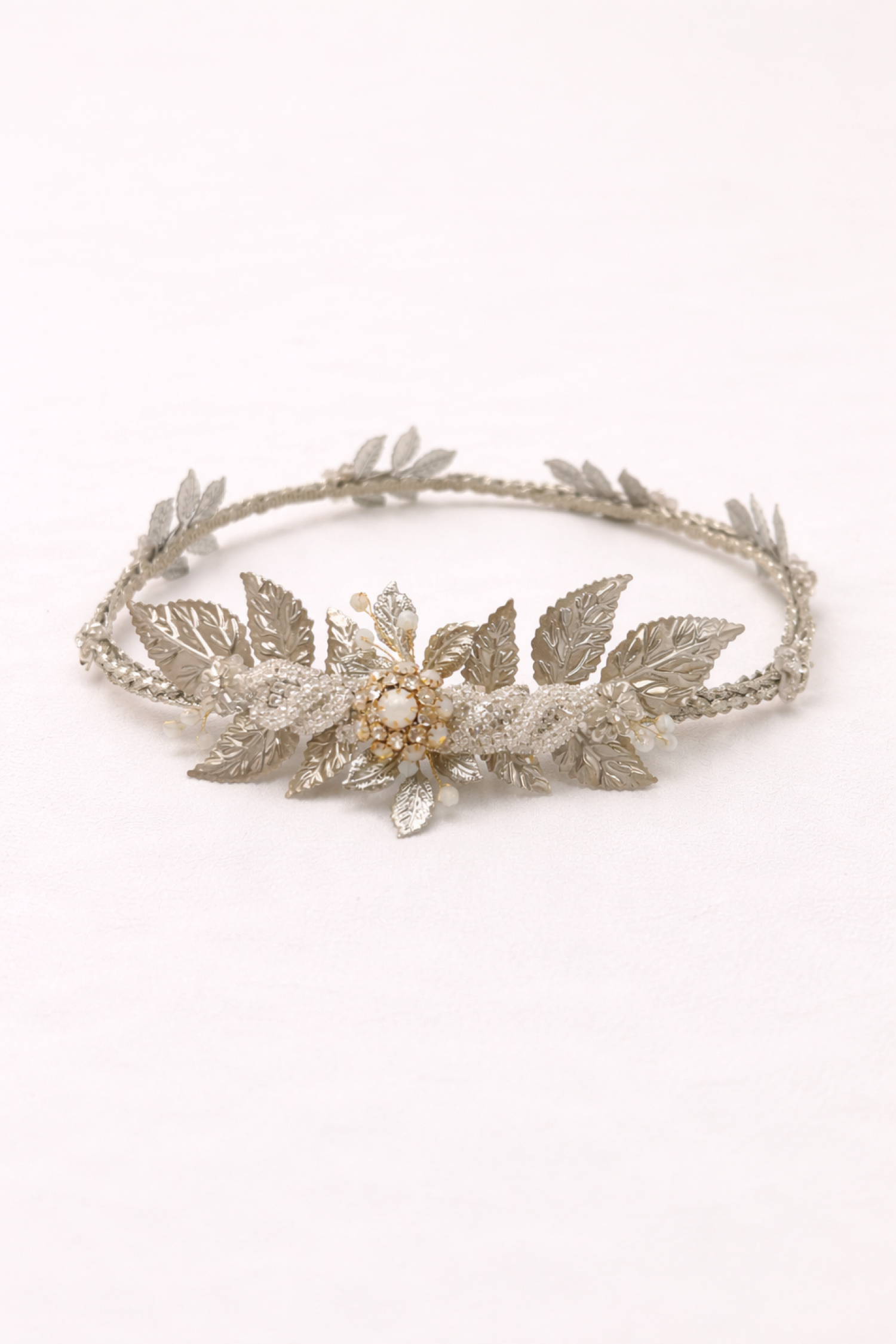 CORONA CAMBRIDGE- ESPERANZA BERTRAN-GOLD-NOVIA