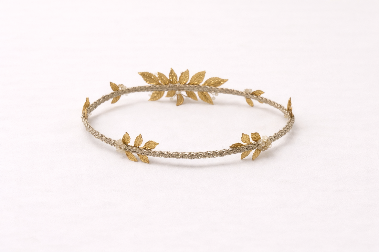 CORONA CAMBRIDGE- ESPERANZA BERTRAN-GOLD-NOVIA