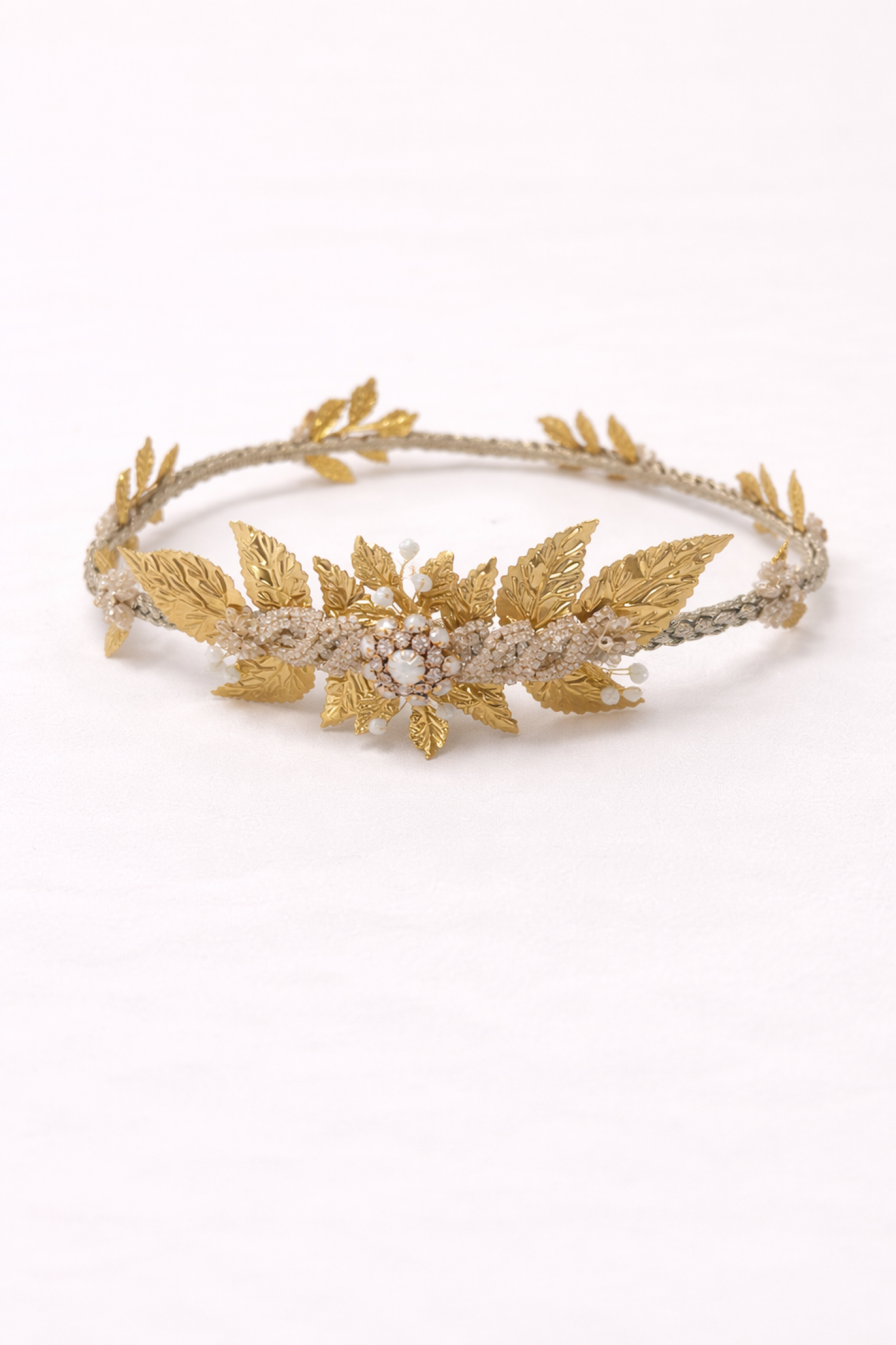 CORONA CAMBRIDGE- ESPERANZA BERTRAN-GOLD-NOVIA