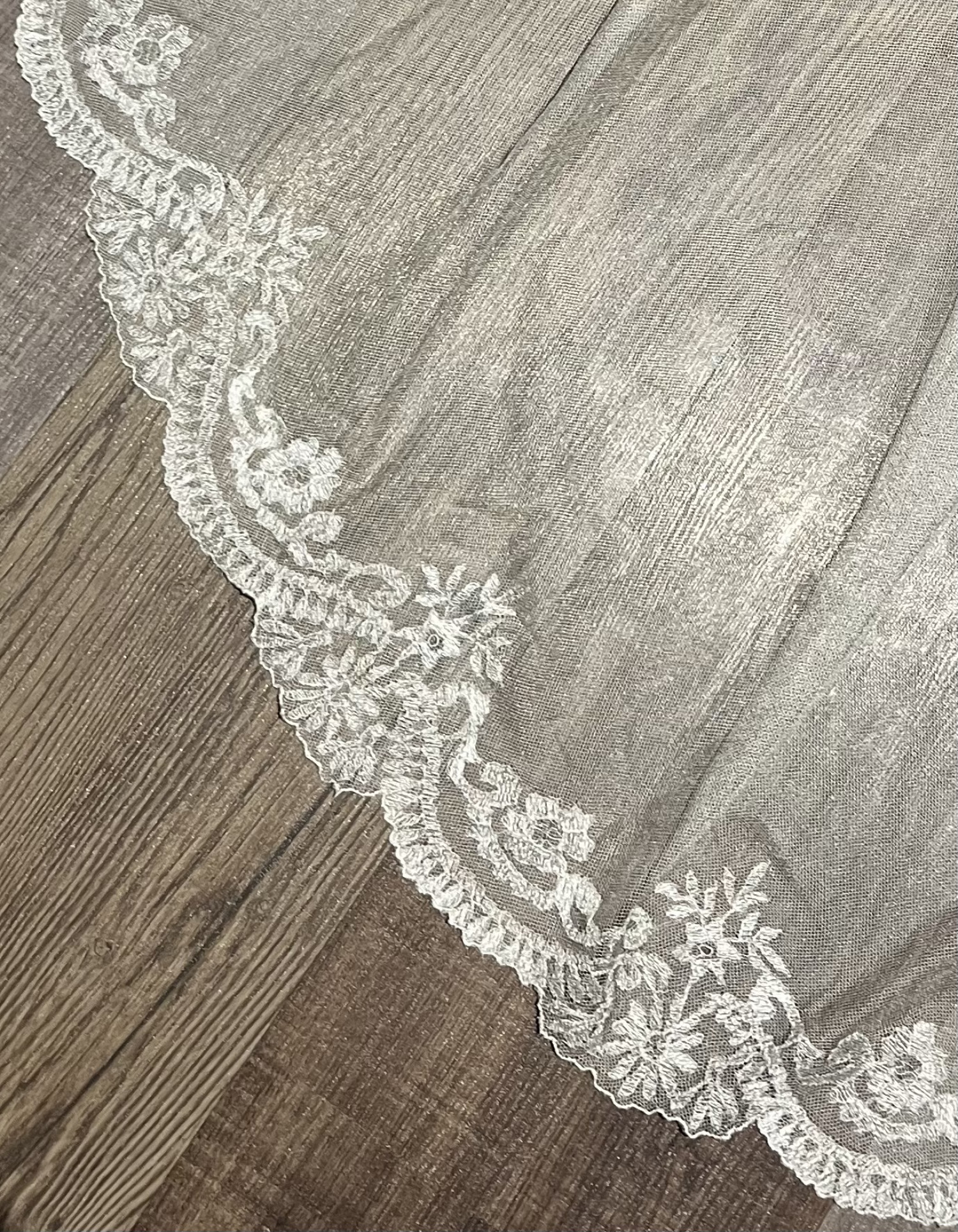 MANTILLA STRAUSS- ESPERANZA BERTRAN-GOLD-NOVIA